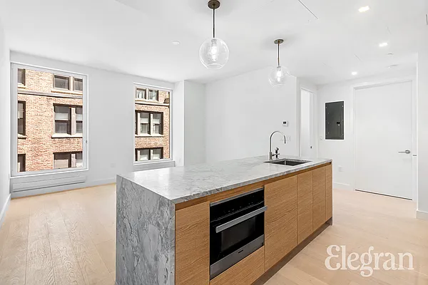 Rented by (Legacy) Elegran | media 9