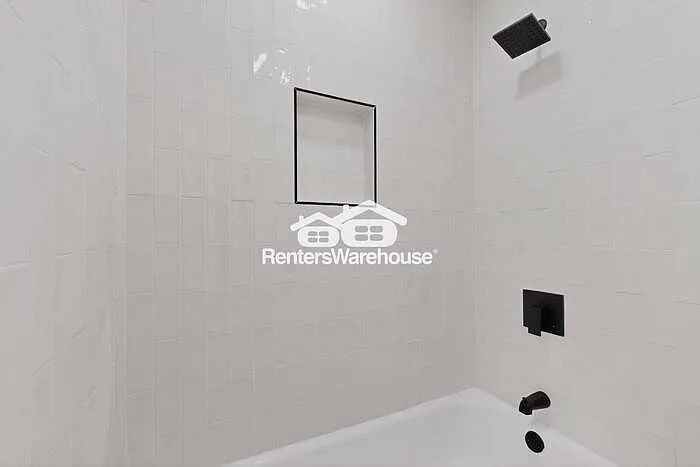 710 Worcester Ln — Photo 24