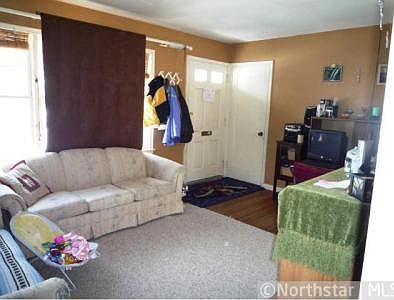 2nd image of 4732 Upland Crst NE