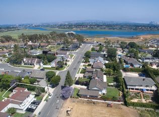 374 Santa Isabel Ave, Costa Mesa, CA 92627