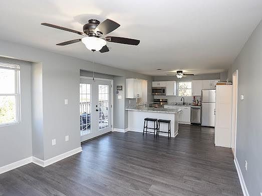 4th image of 1042 7th St
