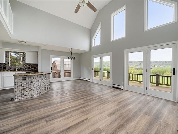 4th image of 1493 Falls Rd