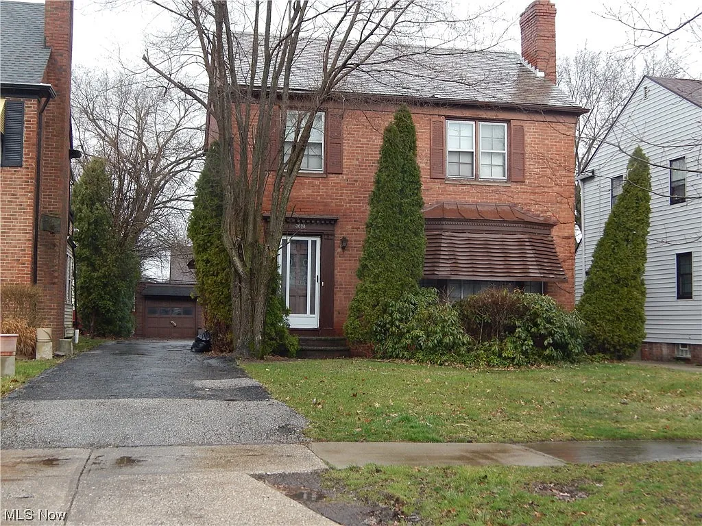 3698 Strandhill Rd photo 1