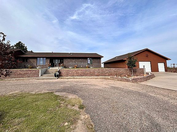 2nd image of 800 S Sage Hill Trl