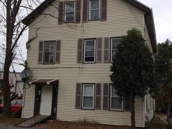 845 River St, Woonsocket, RI 02895