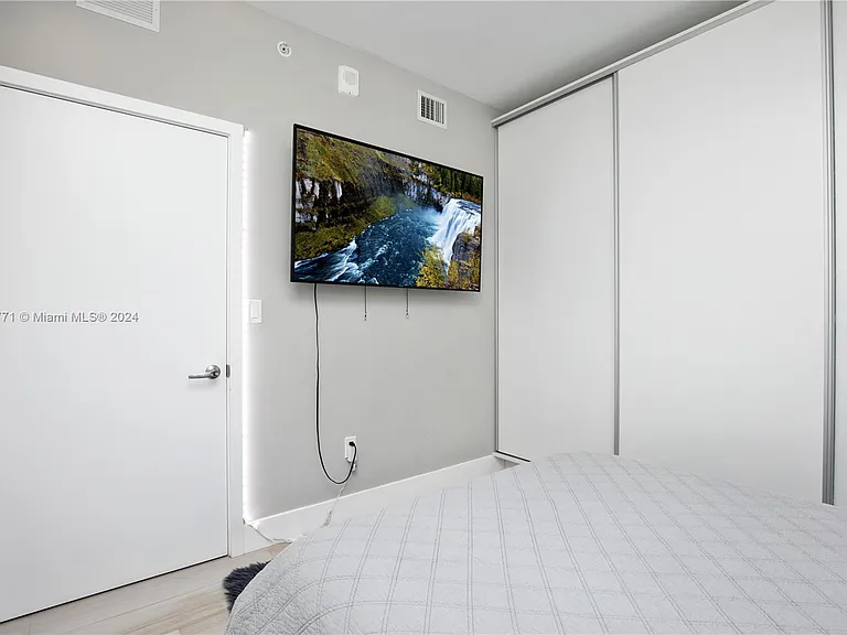 16385 Biscayne Blvd #1701 — Photo 11