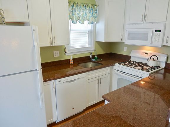 2nd image of 4645 West Ave #1