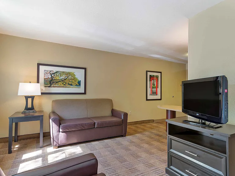 Deluxe Studio - 2 Full Beds