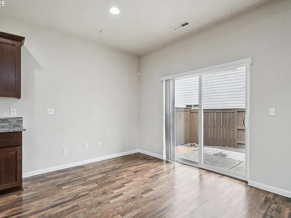Building Photo - 16431 NW Harglow Ln