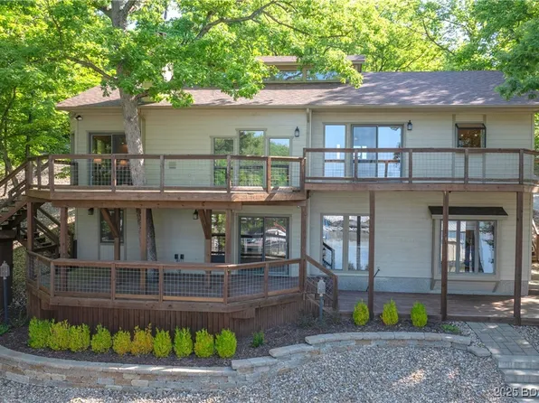 207 Sweetwater Dr, Lake Ozark, MO 65049