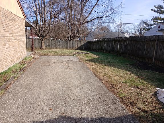 2nd image of 404 Winchester St