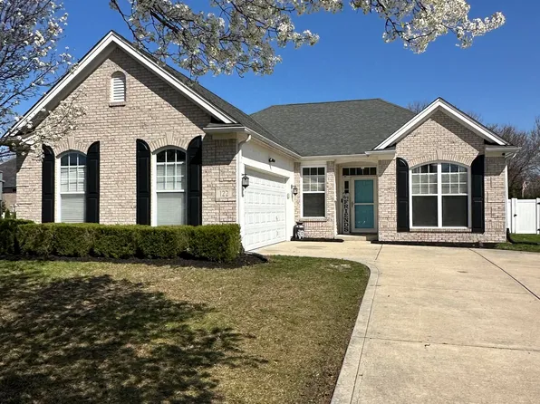 122 Stamford Dr, Pittsboro, IN 46167