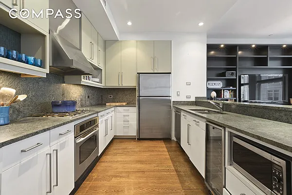 Rented by Compass | media 12