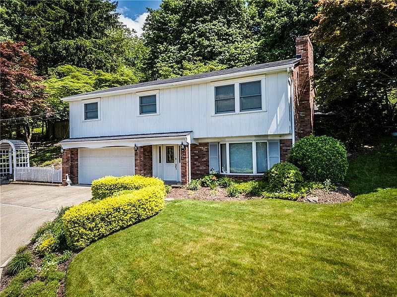 1st image of 465 McMahon Dr