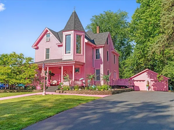 1031 2nd St, Hudson, WI 54016