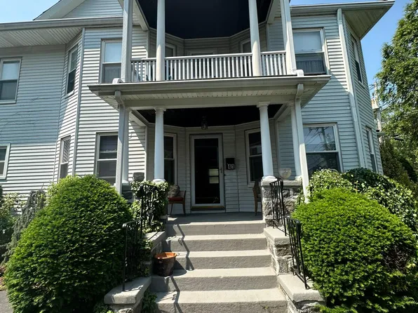 41 Elm St #1F, Quincy, MA 02169
