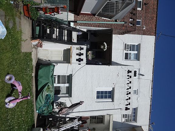 5th image of 141 Dahlgren Pl