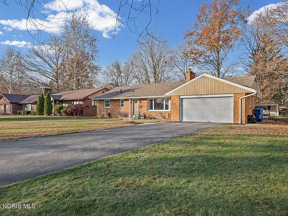 2nd image of 129 Parkside Dr