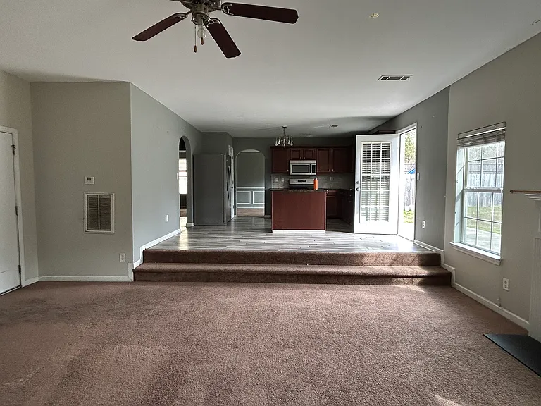 1040 Baltic Way — Photo 17
