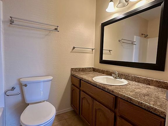 5th image of 43 W Inglewood St #3