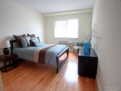 2nd image of 3135 31st St #708
