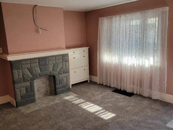 2321 Salisbury St, Pittsburgh, PA 15210