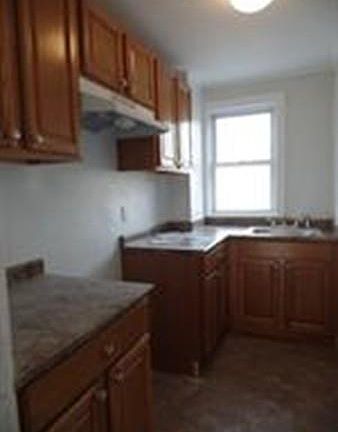 3rd image of 179 Deane St #3