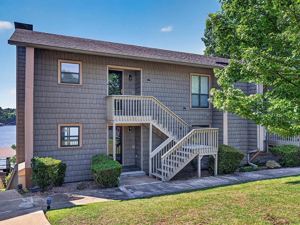 1st image of 250 Grand Isle Dr APT 3C