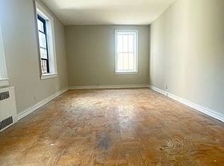 950 E 10th St #4, Brooklyn, NY 11230