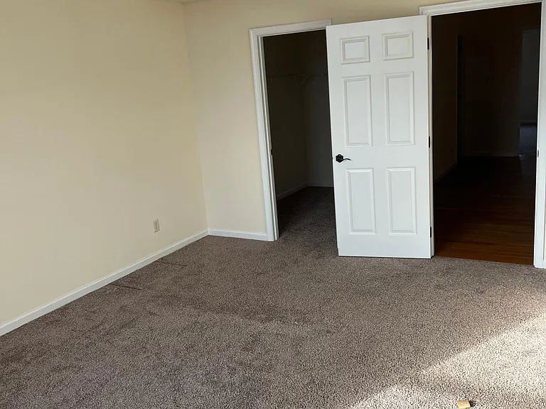13 Delano Dr — Photo 7
