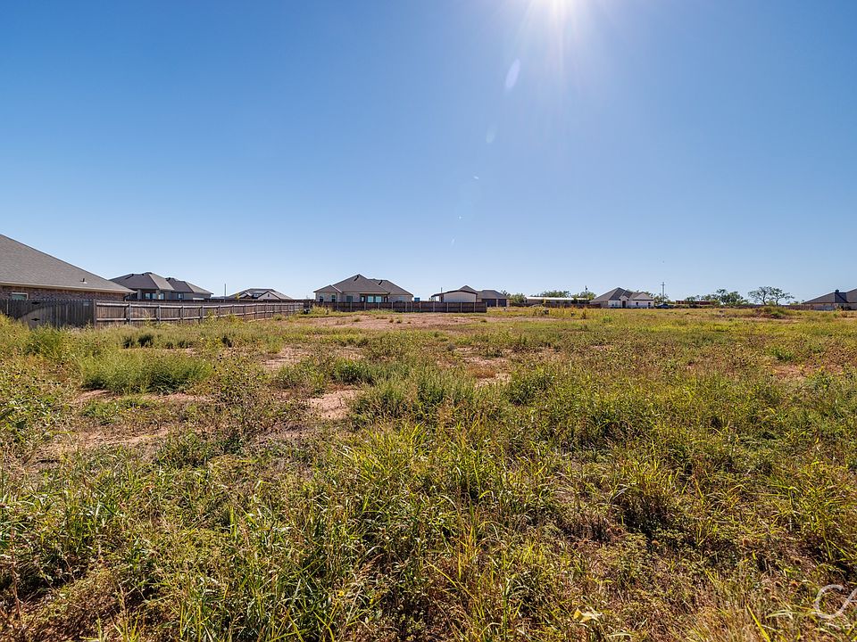 2nd image of 219 Beechcraft Rd