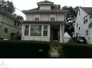 1233 W Hillsdale St, Lansing, MI 48915