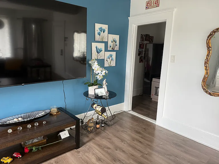 271 Coe St #3R — Photo 7