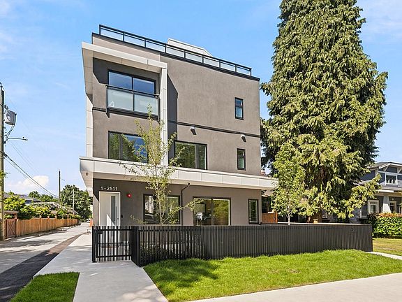 3rd image of 2511 Kitchener St #1