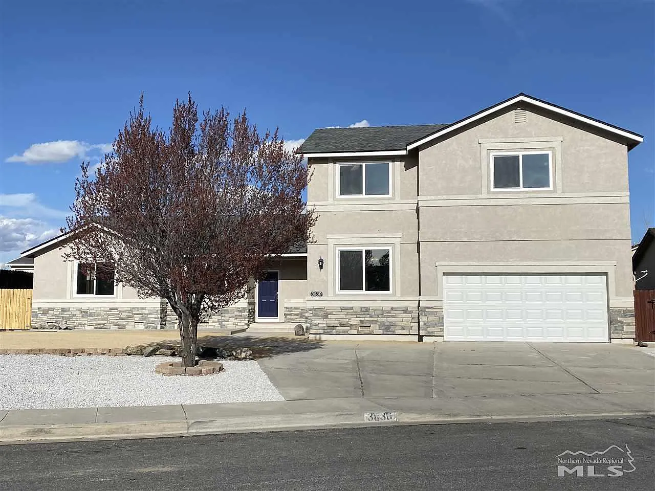 3830 Diamond Peak Dr photo 1