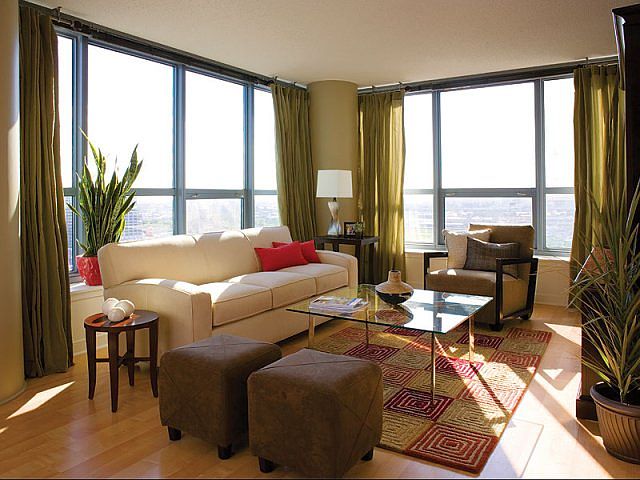 2nd image of 1250 S Michigan Ave APT 1105