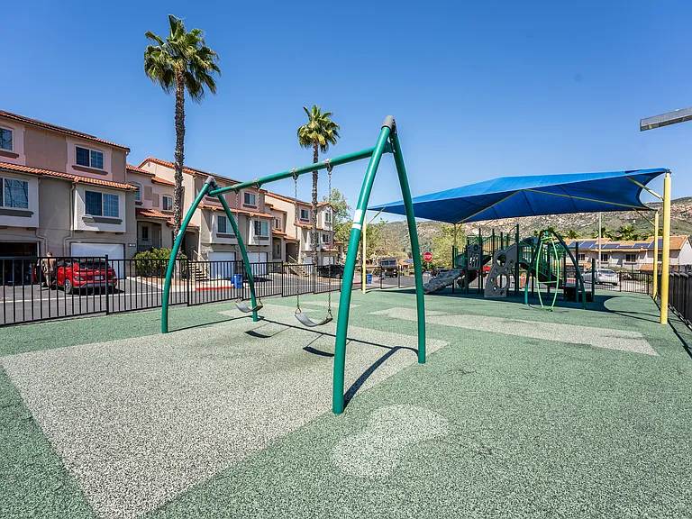 Eucalyptus Ridge - Military Housing — Photo 30