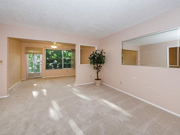 4th image of 2212 Lark Cir W APT D