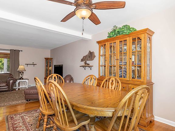 2nd image of 3716 Cliffwood Ct