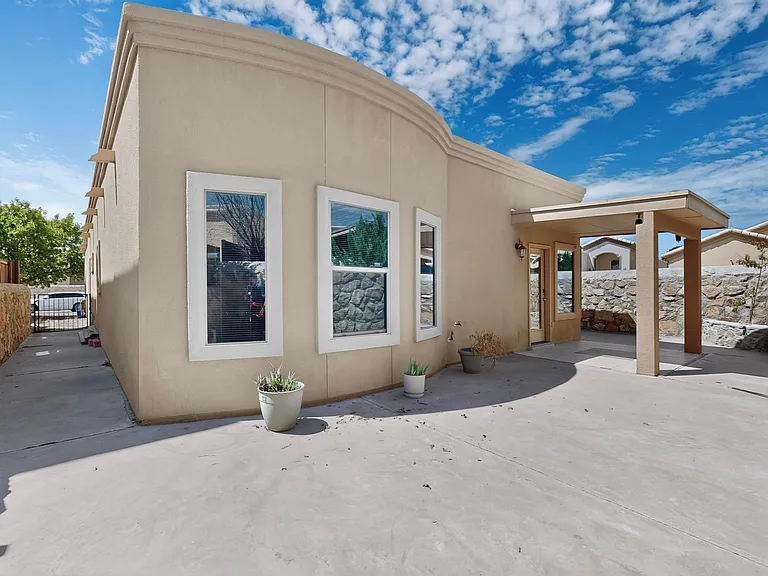 11583 Saint Martin Way — Photo 41