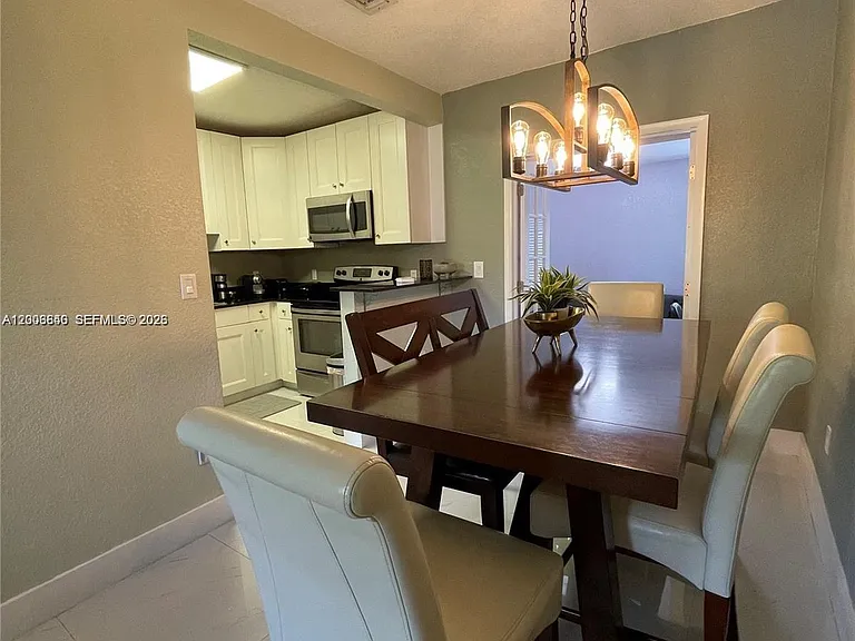 1380 SW 11th St #1 — Photo 6