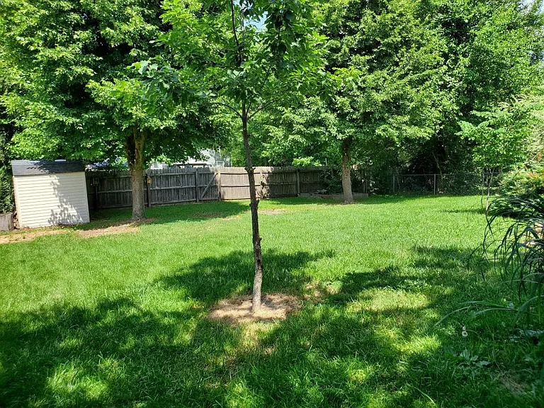 1722 Hawthorne St — Photo 3