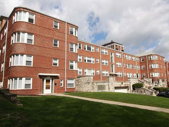 2nd image of 765 Westwood Dr #8734842