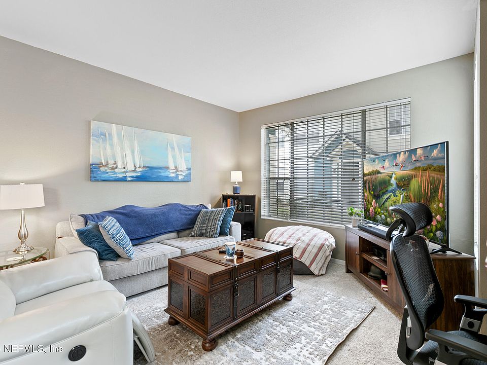 1st image of 13703 RICHMOND PARK Drive N #2502