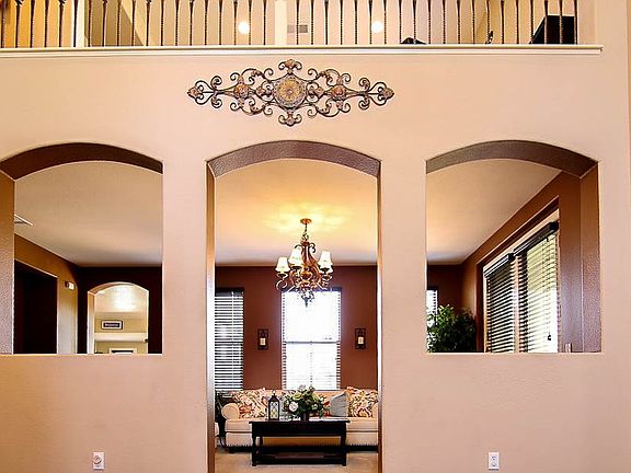 5th image of 803 Baronial Ln