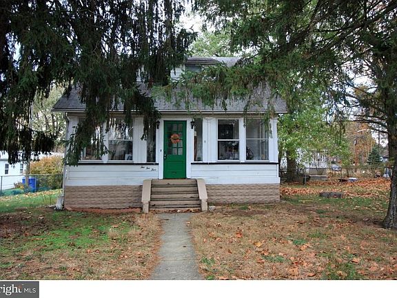 2nd image of 225 S Lippincott Ave