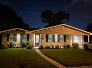 477 Carolyn Dr, Harahan, LA 70123