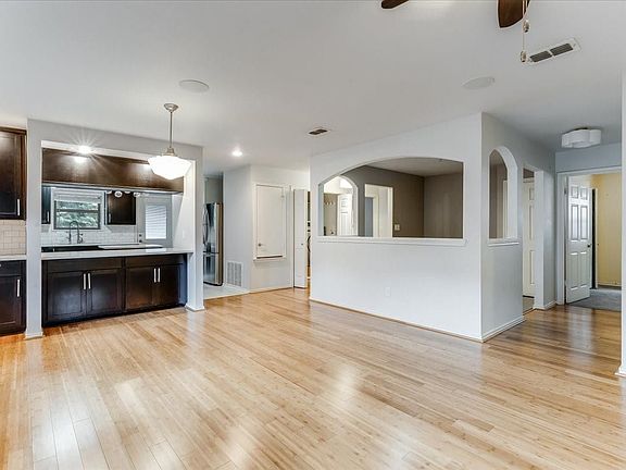 5th image of 1610 Lansford Ave