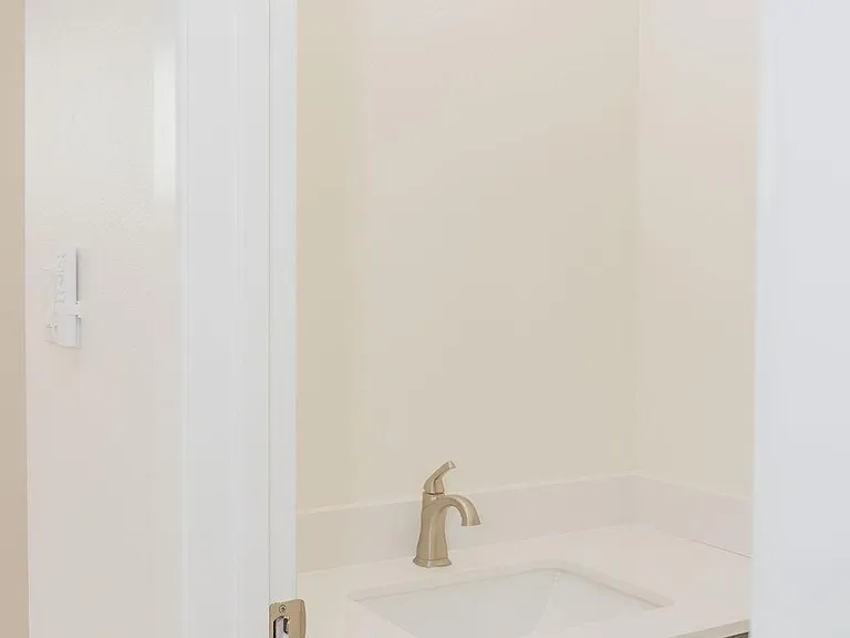 2701 Kerria Ave — Photo 9