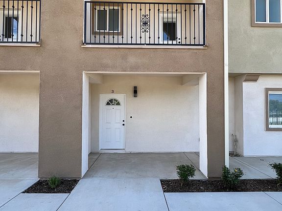 3rd image of 8423 Tamarind Ave #1